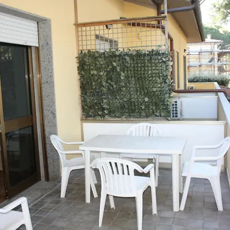 Il Tritone Villa Marina Di Bibbona Exterior photo